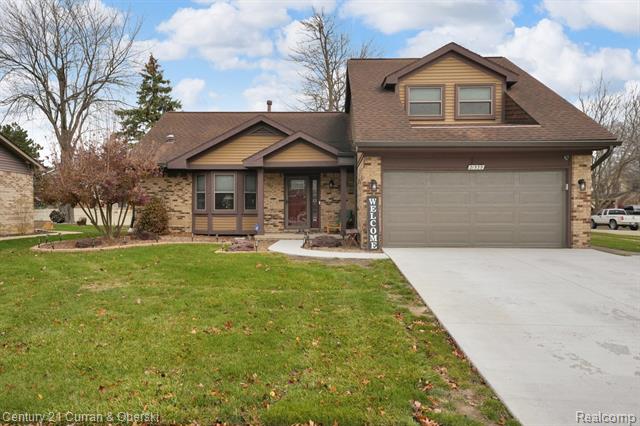 Builiding view one for 21539 Deerfield, Trenton, MI. 48183