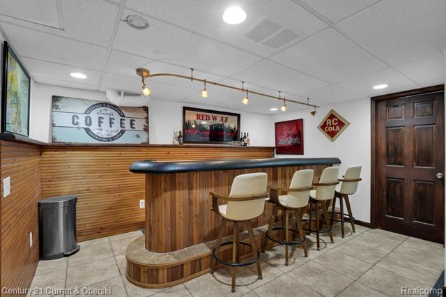 Builiding view thirty for 21539 Deerfield, Trenton, MI. 48183