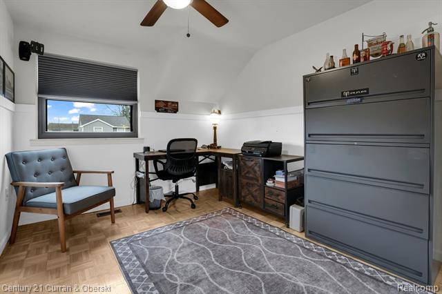 Builiding view twenty five for 21539 Deerfield, Trenton, MI. 48183