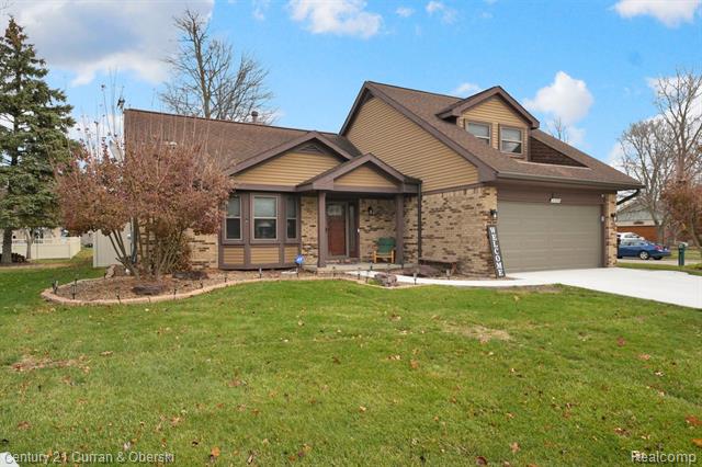 Builiding view two for 21539 Deerfield, Trenton, MI. 48183