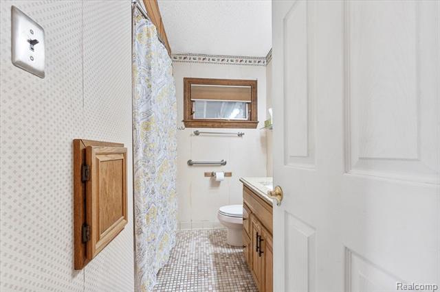 Builiding view fifteen for 22244 Camille, Trenton, MI. 48183