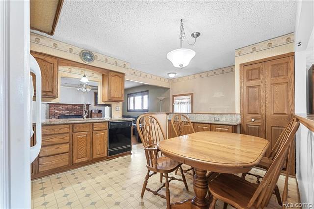 Builiding view five for 22244 Camille, Trenton, MI. 48183