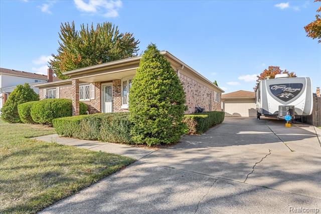 Builiding view nineteen for 22244 Camille, Trenton, MI. 48183