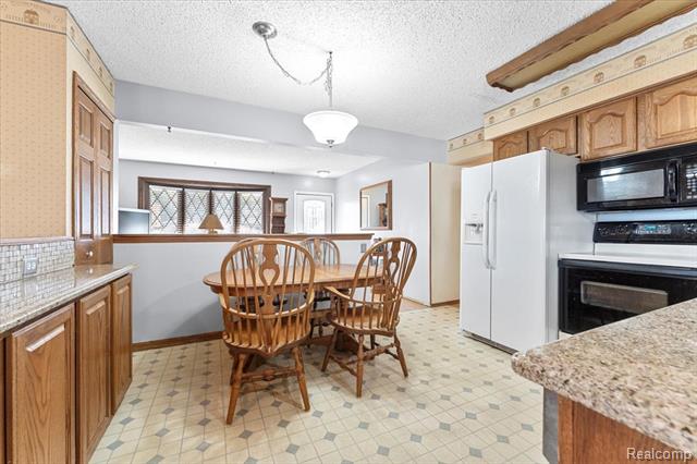 Builiding view six for 22244 Camille, Trenton, MI. 48183