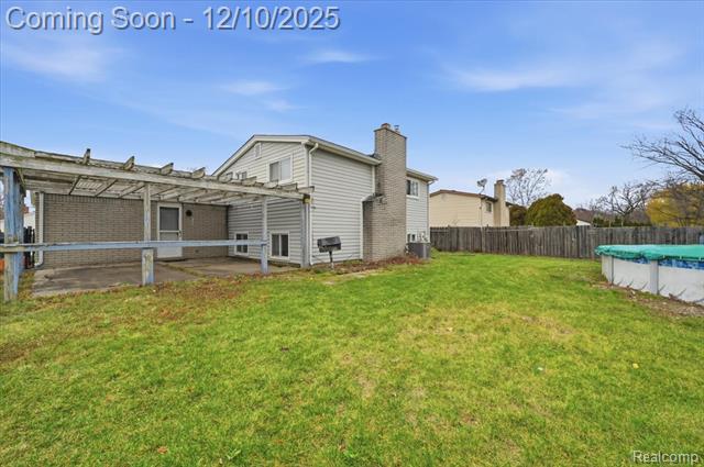 Builiding view twenty one for 21231 Tiffany, Trenton, MI. 48183