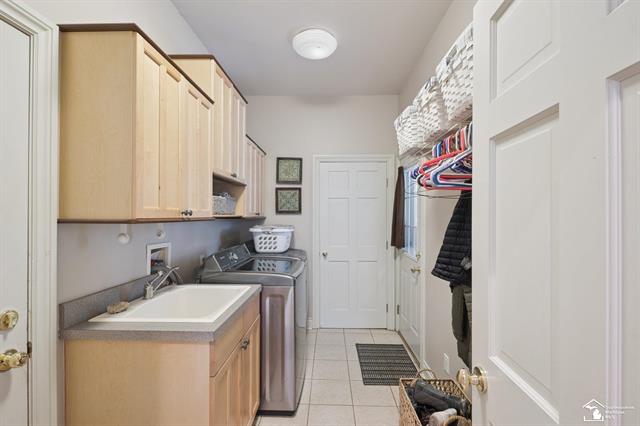 Builiding view forty one for 20340 Wahrman, New Boston, MI. 48164