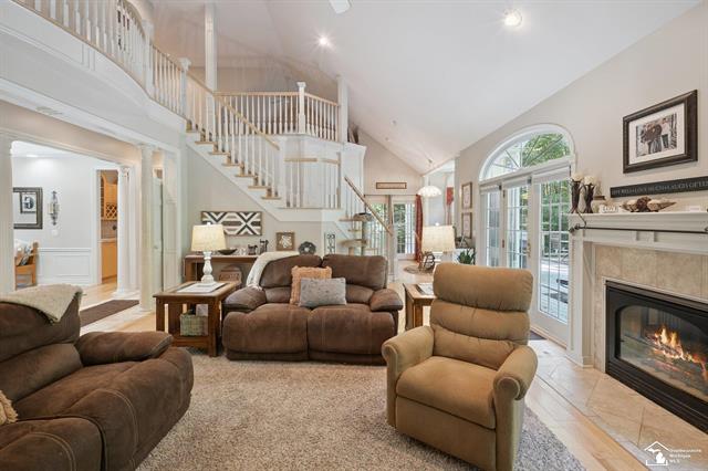 Builiding view seventeen for 20340 Wahrman, New Boston, MI. 48164