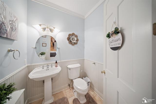 Builiding view twenty five for 20340 Wahrman, New Boston, MI. 48164