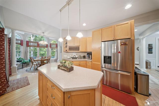 Builiding view twenty two for 20340 Wahrman, New Boston, MI. 48164