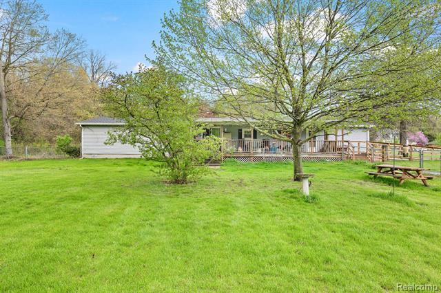 Builiding view one for 19074 Sumpter, Belleville, MI. 48111