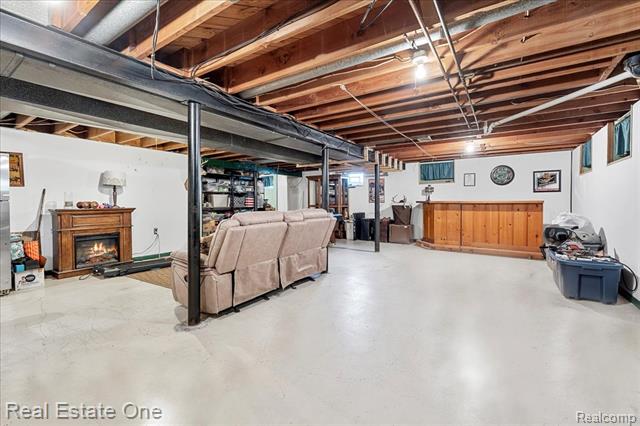 Builiding view eighteen for 18185 Hannan, New Boston, MI. 48164