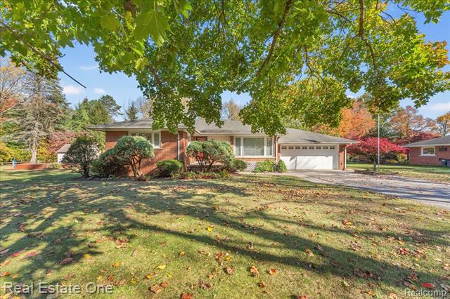 Builiding view one for 18185 Hannan, New Boston, MI. 48164