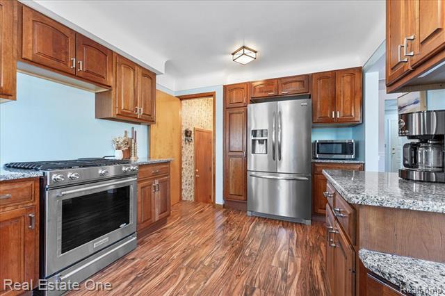 Builiding view seven for 18185 Hannan, New Boston, MI. 48164