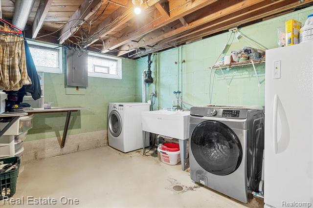 Builiding view seventeen for 18185 Hannan, New Boston, MI. 48164