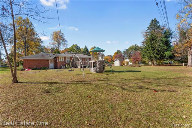 Builiding view twenty five for 18185 Hannan, New Boston, MI. 48164