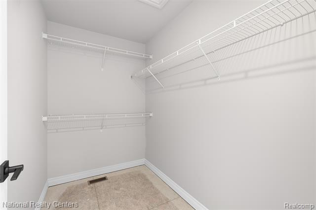 Builiding view thirty three for 23188 Waterview, New Boston, MI. 48164