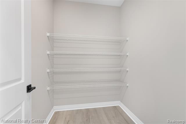 Builiding view twenty for 23188 Waterview, New Boston, MI. 48164