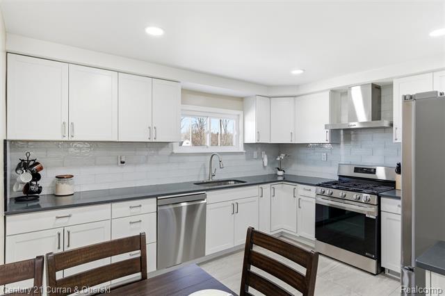 Builiding view fourteen for 17901 Inkster, Romulus, MI. 48174