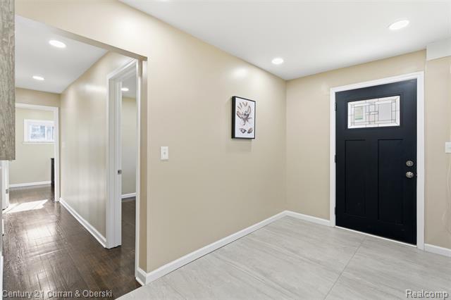 Builiding view seventeen for 17901 Inkster, Romulus, MI. 48174