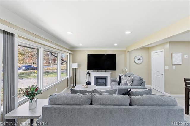 Builiding view ten for 17901 Inkster, Romulus, MI. 48174