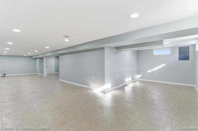 Builiding view twenty eight for 17901 Inkster, Romulus, MI. 48174