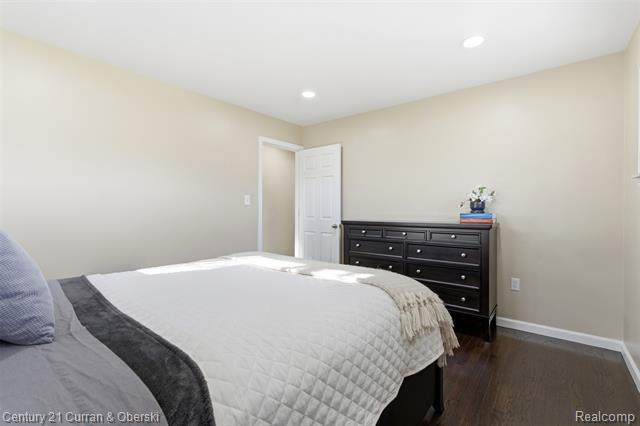 Builiding view twenty four for 17901 Inkster, Romulus, MI. 48174