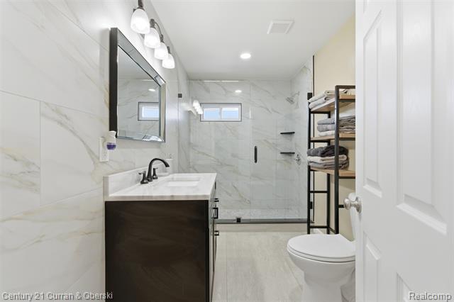 Builiding view twenty for 17901 Inkster, Romulus, MI. 48174