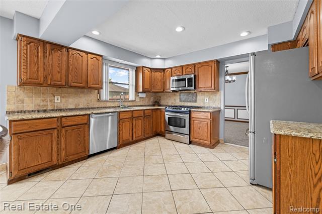Builiding view eleven for 17300 Timothy, Southgate, MI. 48195