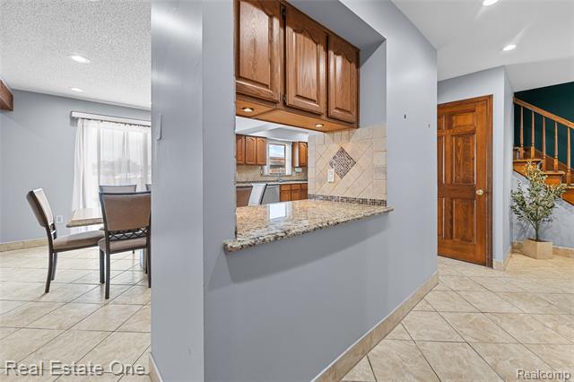 Builiding view fifteen for 17300 Timothy, Southgate, MI. 48195