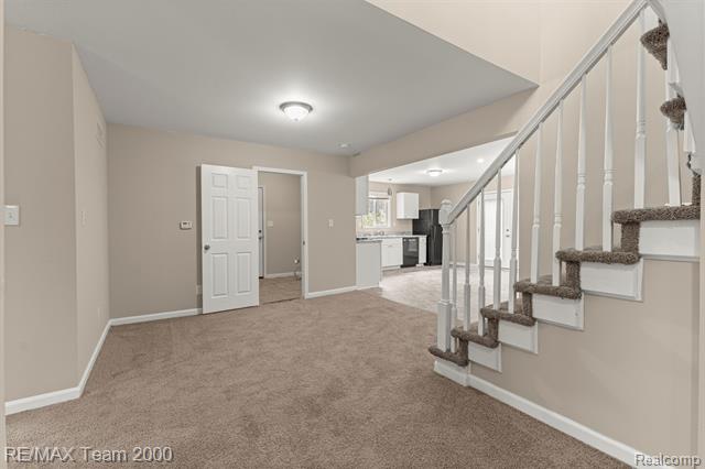 Builiding view eighteen for 16110 Farnum, Romulus, MI. 48174