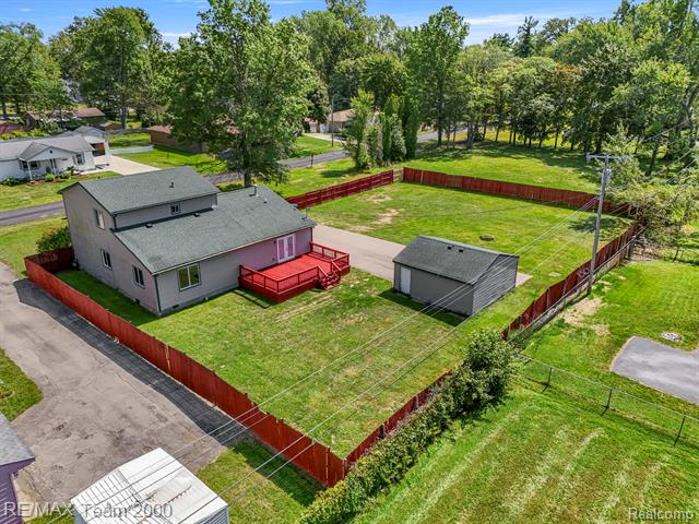 Builiding view forty five for 16110 Farnum, Romulus, MI. 48174