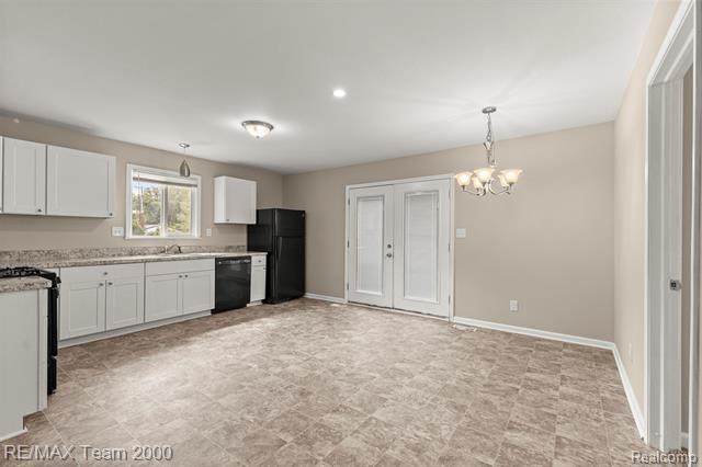 Builiding view nineteen for 16110 Farnum, Romulus, MI. 48174