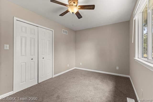 Builiding view thirty five for 16110 Farnum, Romulus, MI. 48174