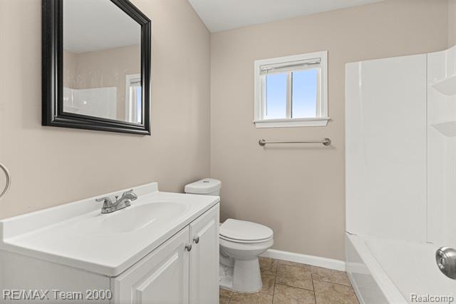 Builiding view thirty two for 16110 Farnum, Romulus, MI. 48174