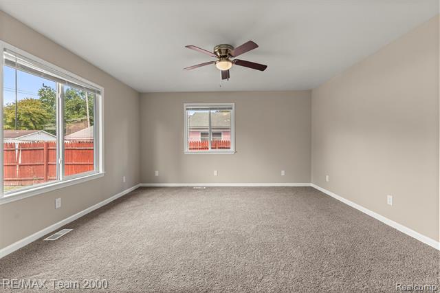 Builiding view twenty nine for 16110 Farnum, Romulus, MI. 48174