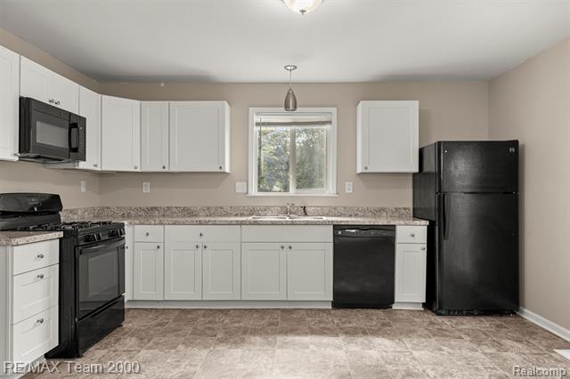 Builiding view twenty one for 16110 Farnum, Romulus, MI. 48174