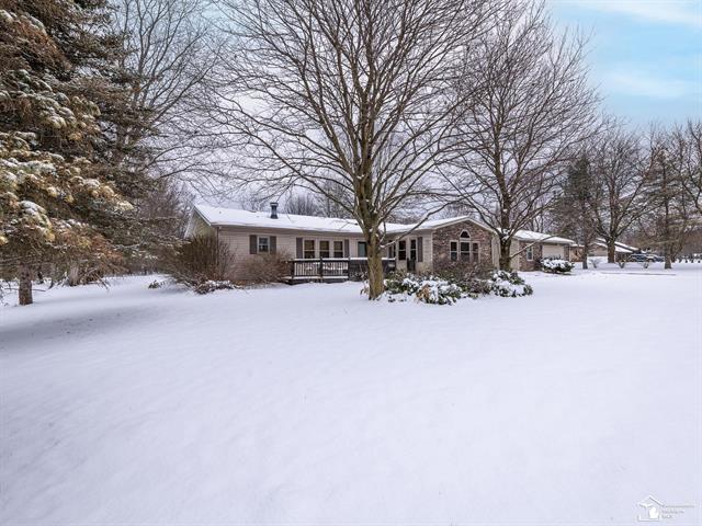 Builiding view forty six for 15601 Bak, Belleville, MI. 48111