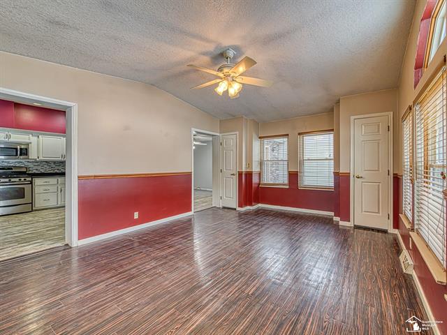 Builiding view nine for 15601 Bak, Belleville, MI. 48111