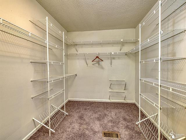 Builiding view thirteen for 15601 Bak, Belleville, MI. 48111