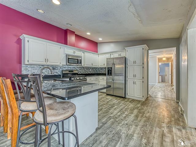 Builiding view two for 15601 Bak, Belleville, MI. 48111