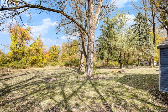 Builiding view fifteen for 26776 Nelson, Romulus, MI. 48174