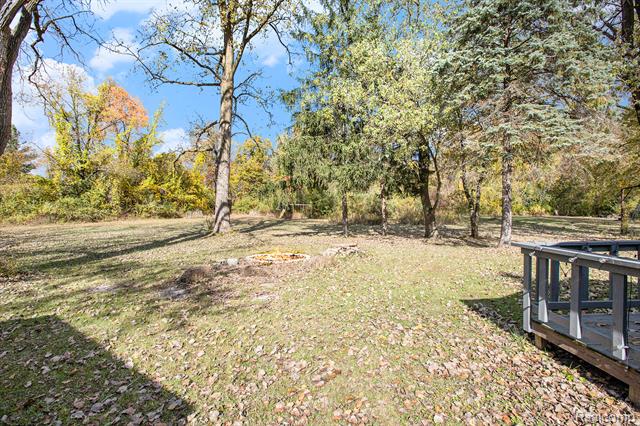 Builiding view fourteen for 26776 Nelson, Romulus, MI. 48174