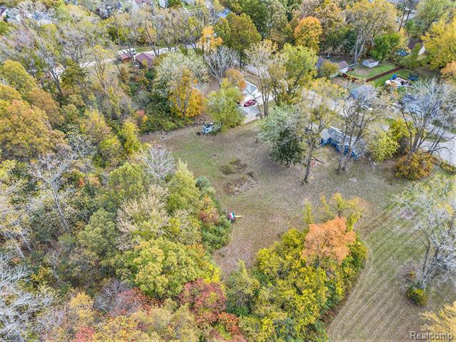 Builiding view seventeen for 26776 Nelson, Romulus, MI. 48174