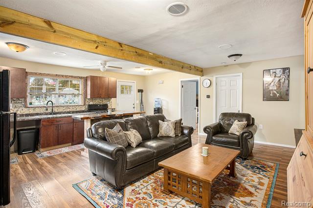 Builiding view six for 26776 Nelson, Romulus, MI. 48174