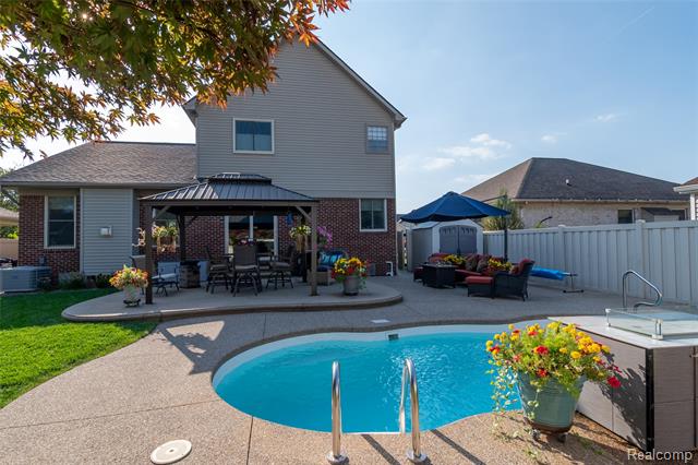 Builiding view eighty one for 15861 Humphrey, Southgate, MI. 48195