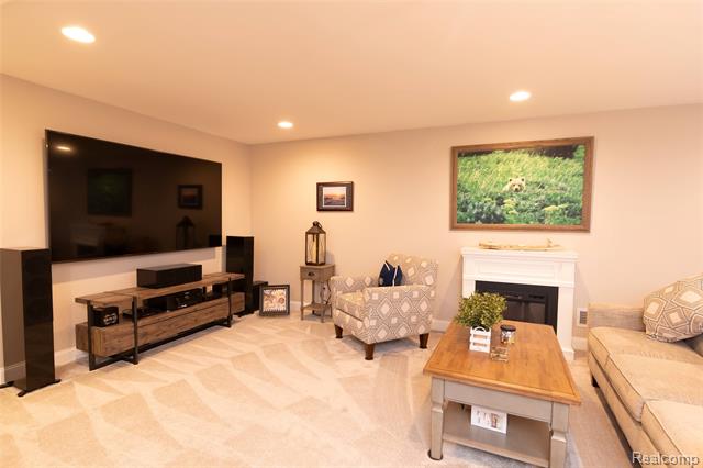 Builiding view fifty eight for 15861 Humphrey, Southgate, MI. 48195