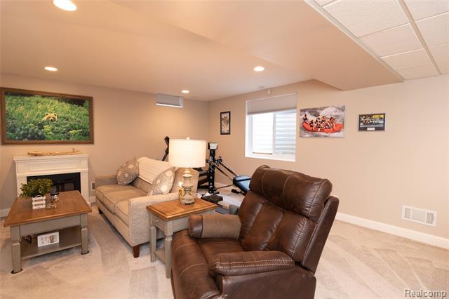 Builiding view fifty four for 15861 Humphrey, Southgate, MI. 48195