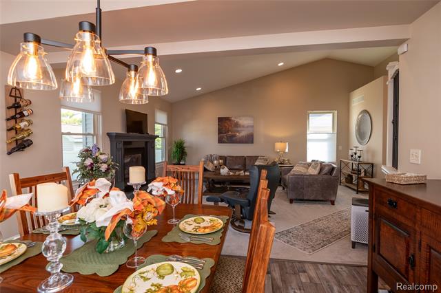 Builiding view forty eight for 15861 Humphrey, Southgate, MI. 48195