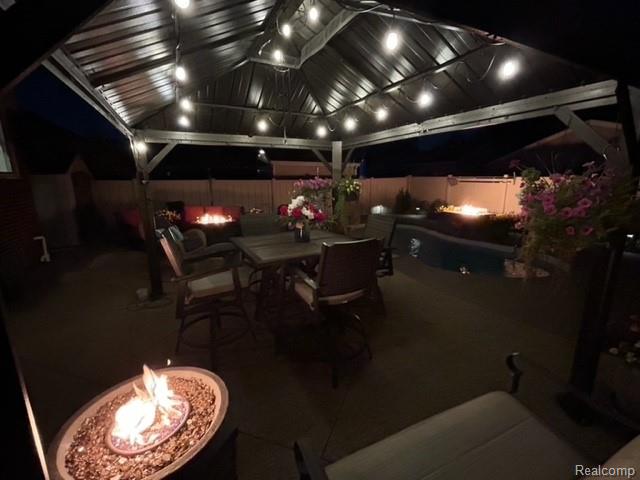 Builiding view ninety two for 15861 Humphrey, Southgate, MI. 48195