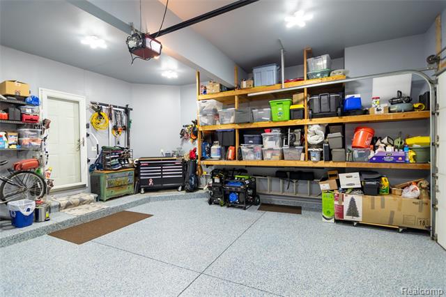 Builiding view seventy for 15861 Humphrey, Southgate, MI. 48195